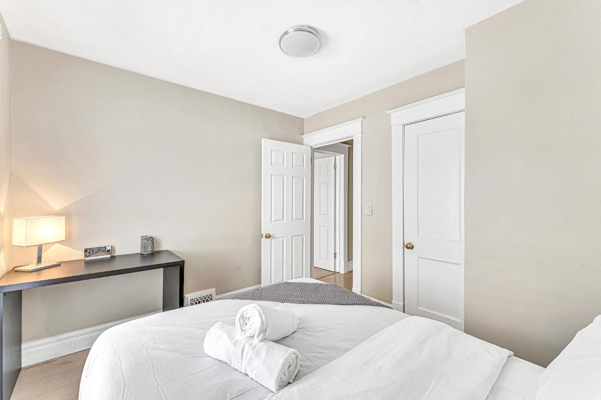 Spacious Home 5 Min Walk To Falls Niagarawatervallen Buitenkant foto